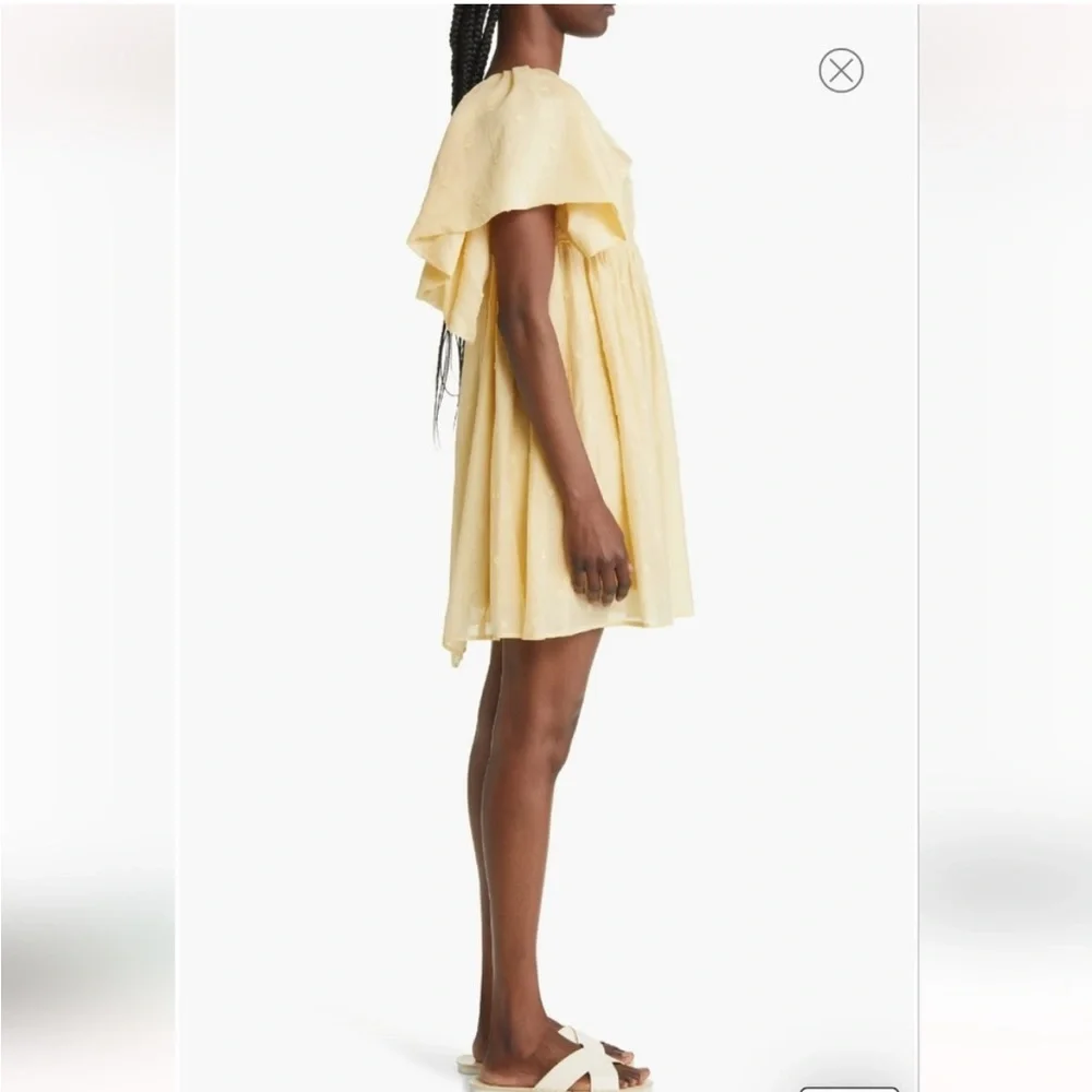 Moon River Flutter Sleeve Mini Dress Size M Like New